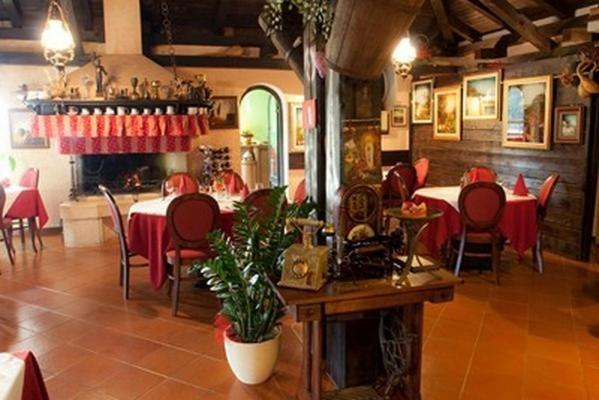 Hotel Makin Новиград Екстериор снимка