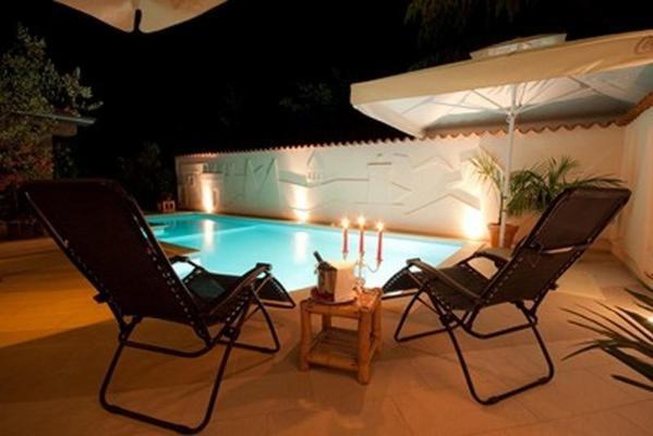 Hotel Makin Новиград Екстериор снимка
