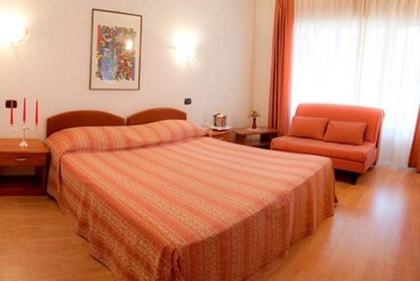Hotel Makin Новиград Стая снимка